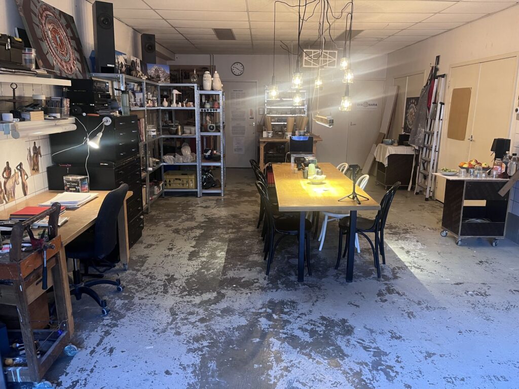 Het atelier staat klaar voor de heidag